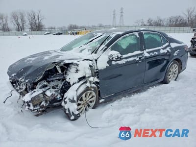 2024 TOYOTA CAMRY LE 4T1C11AK6RU250571 - główne zdjęcie licytacji z USA - miniatura