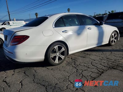 Trzecie zdjęcie samochodu z tyłu: 2017 MERCEDES-BENZ E 300 4MATIC VIN:WDDZF4KB8HA098329 - miniatura