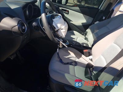 Zdjęcie 7 z 13 samochodu: 2019 TOYOTA YARIS L VIN:3MYDLBYV6KY510142 - miniatura