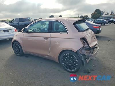 Drugie zdjęcie samochodu z przodu: 2024 FIAT 500 E LA PRIMA VIN:ZFAFFAC42RX208048 - miniatura