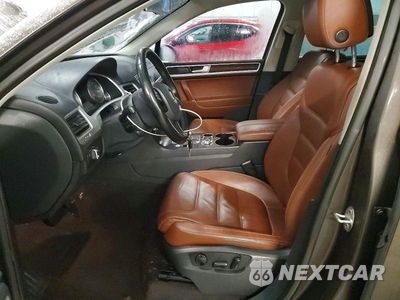 Zdjęcie 7 z 13 samochodu: 2015 VOLKSWAGEN TOUAREG V6 VIN:WVGEF9BP8FD006824 - miniatura