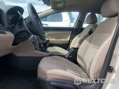 Zdjęcie 7 z 12 samochodu: 2017 HYUNDAI ELANTRA SE VIN:5NPD74LF8HH172604 - miniatura