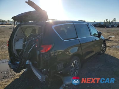 Trzecie zdjęcie samochodu z tyłu: 2024 CHRYSLER PACIFICA HYBRID SELECT VIN:2C4RC1S73RR150122 - miniatura