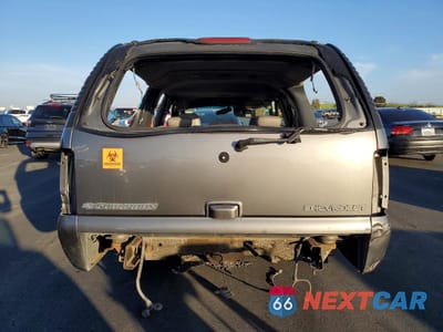 Zdjęcie 6 z 12 samochodu: 2001 CHEVROLET SUBURBAN K2500 VIN:3GNGK26U11G269370 - miniatura
