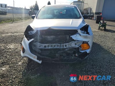Piąte zdjęcie samochodu w środku: 2017 FORD ESCAPE S VIN:1FMCU0F78HUA15285 - miniatura
