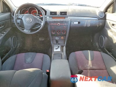 Zdjęcie 8 z 14 samochodu: 2005 MAZDA 3 HATCHBACK VIN:JM1BK143151348968 - miniatura