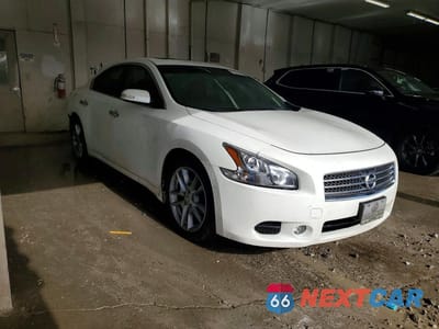 Czwarte zdjęcie samochodu z boku: 2011 NISSAN MAXIMA 3.5 S VIN:1N4AA5AP4BC835990 - miniatura