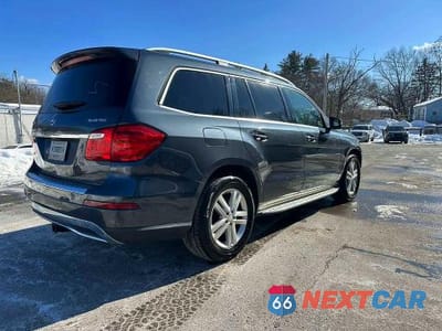 Trzecie zdjęcie samochodu z tyłu: 2015 MERCEDES-BENZ GL 350 BLUETEC VIN:4JGDF2EE9FA549503 - miniatura