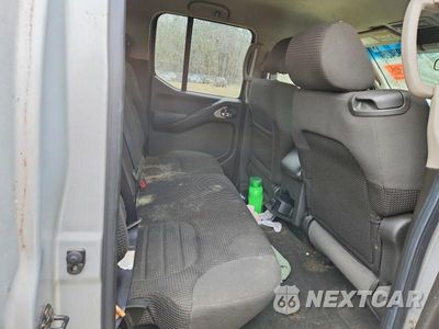 Zdjęcie 10 z 11 samochodu: 2005 NISSAN FRONTIER CREW CAB LE VIN:1N6AD07W75C462710 - miniatura
