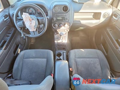 Zdjęcie 8 z 12 samochodu: 2013 JEEP COMPASS SPORT VIN:1C4NJDBB4DD108595 - miniatura