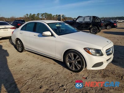 Czwarte zdjęcie samochodu z boku: 2016 MERCEDES-BENZ C 300 VIN:55SWF4JB5GU106583 - miniatura
