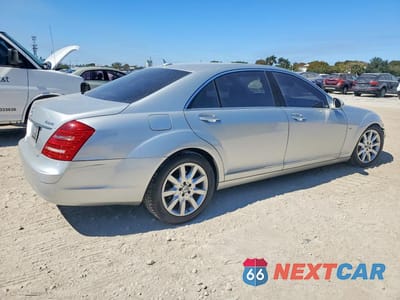 Trzecie zdjęcie samochodu z tyłu: 2007 MERCEDES-BENZ S 550 4MATIC VIN:WDDNG86X07A111047 - miniatura