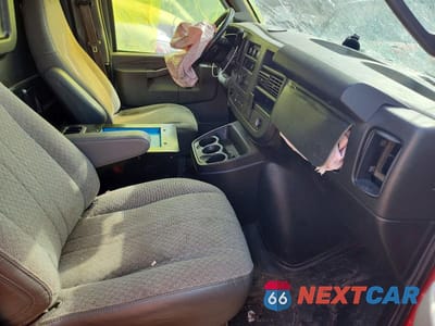 Zdjęcie 7 z 12 samochodu: 2021 CHEVROLET EXPRESS G2500 UTILITY / SERVICE VAN VIN:1GCWGAFP5M1214675 - miniatura