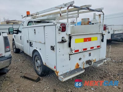 Drugie zdjęcie samochodu z przodu: 2008 FORD F350 SUPER DUTY UTILITY / SERVICE TRUCK VIN:1FDWF30598EC54256 - miniatura