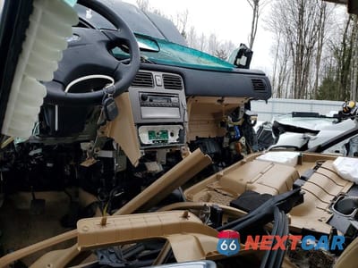 Zdjęcie 8 z 12 samochodu: 2004 SUBARU FORESTER 2.5X VIN:JF1SG63684G725243 - miniatura