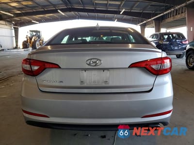 Zdjęcie 6 z 12 samochodu: 2015 HYUNDAI SONATA SE VIN:5NPE24AF2FH043857 - miniatura
