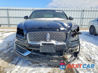 Piąte zdjęcie samochodu w środku: 2019 LINCOLN NAUTILUS RESERVE VIN:2LMPJ8L95KBL31520 - miniatura