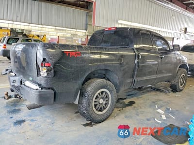 Trzecie zdjęcie samochodu z tyłu: 2010 TOYOTA TUNDRA DOUBLE CAB SR5 VIN:5TFUW5F14AX150733 - miniatura