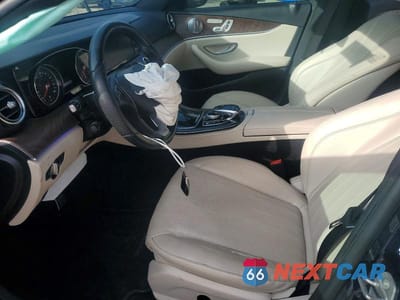 Zdjęcie 7 z 12 samochodu: 2017 MERCEDES-BENZ E 300 VIN:WDDZF4JB8HA075070 - miniatura