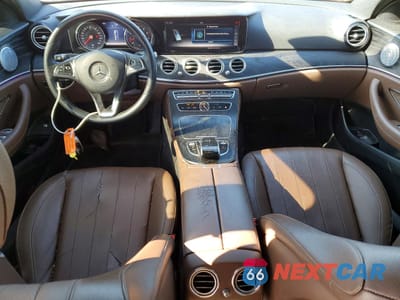 Zdjęcie 8 z 12 samochodu: 2018 MERCEDES-BENZ E 300 VIN:WDDZF4JB3JA425999 - miniatura