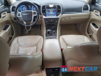 Zdjęcie 8 z 11 samochodu: 2014 CHRYSLER 300 VIN:2C3CCAAG2EH118984 - miniatura