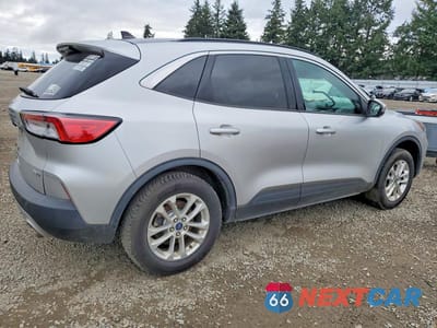 Trzecie zdjęcie samochodu z tyłu: 2020 FORD ESCAPE SE VIN:1FMCU9G66LUC27380 - miniatura