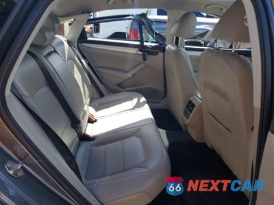Zdjęcie 10 z 13 samochodu: 2019 VOLKSWAGEN PASSAT WOLFSBURG VIN:1VWLA7A30KC002387 - miniatura