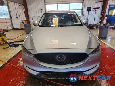 Piąte zdjęcie samochodu w środku: 2019 MAZDA CX-5 GRAND TOURING VIN:JM3KFBDM8K0557944 - miniatura