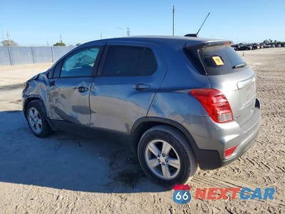 Drugie zdjęcie samochodu z przodu: 2020 CHEVROLET TRAX LS VIN:3GNCJKSB6LL175436 - miniatura
