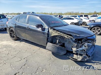 Czwarte zdjęcie samochodu z boku: 2019 TOYOTA CAMRY /LE/ VIN:4T1B11HK1KU231529 - miniatura