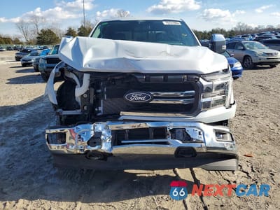 Piąte zdjęcie samochodu w środku: 2025 FORD F150 LARIAT VIN:1FTFW5LD0SFB09966 - miniatura