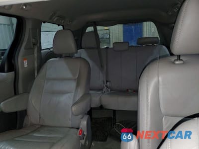 Zdjęcie 10 z 12 samochodu: 2019 TOYOTA SIENNA XLE PREMIUM 7-PASSENGER VIN:5TDDZ3DC4KS211473 - miniatura