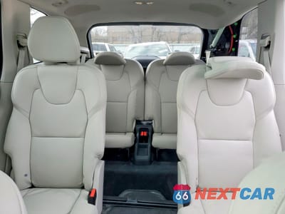 Zdjęcie 10 z 14 samochodu: 2023 VOLVO XC90 PLUS VIN:YV40621N1P1971241 - miniatura