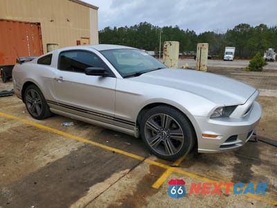 Czwarte zdjęcie samochodu z boku: 2014 FORD MUSTANG VIN:1ZVBP8AM3E5258864 - miniatura