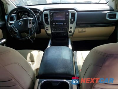 Zdjęcie 8 z 11 samochodu: 2017 NISSAN TITAN SV *** PRIOR FLEET *** VIN:1N6AA1E67HN548352 - miniatura