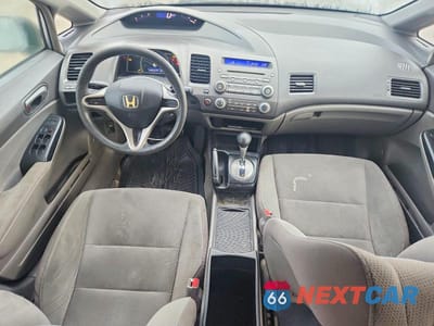 Zdjęcie 8 z 11 samochodu: 2010 HONDA CIVIC VP VIN:2HGFA1F3XAH503919 - miniatura