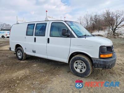 Czwarte zdjęcie samochodu z boku: 2013 CHEVROLET EXPRESS 2500 CARGO UTILITY / SERVICE VAN VIN:1GCWGFCA6D1112041 - miniatura