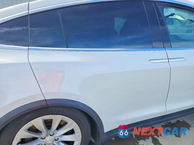 Zdjęcie 10 z 13 samochodu: 2020 TESLA MODEL X VIN:5YJXCAE28LF237752 - miniatura