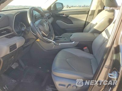 Zdjęcie 7 z 12 samochodu: 2022 TOYOTA HIGHLANDER XLE VIN:5TDGZRAH8NS558597 - miniatura