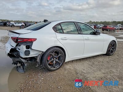Trzecie zdjęcie samochodu z tyłu: 2018 ALFA ROMEO GIULIA TI VIN:ZARFAECN5J7579562 - miniatura