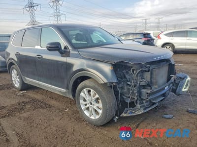 Czwarte zdjęcie samochodu z boku: 2022 KIA TELLURIDE LX VIN:5XYP2DHC0NG201722 - miniatura