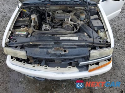 Zdjęcie 11 z 13 samochodu: 2000 CHEVROLET S TRUCK S10 VIN:1GCCS19W8Y8135972 - miniatura