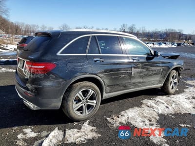 Trzecie zdjęcie samochodu z tyłu: 2019 MERCEDES-BENZ GLC 300 4MATIC VIN:WDC0G4KB8KV144994 - miniatura