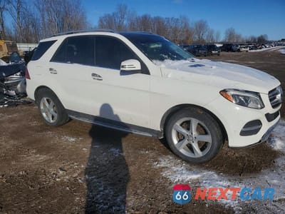 Czwarte zdjęcie samochodu z boku: 2017 MERCEDES-BENZ GLE 350 4MATIC VIN:4JGDA5HB2HA896062 - miniatura