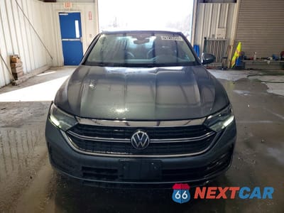 Piąte zdjęcie samochodu w środku: 2024 VOLKSWAGEN JETTA SE VIN:3VWEM7BU3RM050448 - miniatura