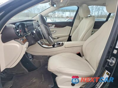 Zdjęcie 7 z 11 samochodu: 2019 MERCEDES-BENZ E 300 4MATIC VIN:WDDZF4KB6KA630815 - miniatura