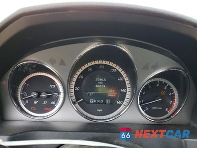 Zdjęcie 9 z 12 samochodu: 2011 MERCEDES-BENZ C 300 VIN:WDDGF5EB5BA460732 - miniatura