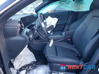 Zdjęcie 7 z 12 samochodu: 2025 MERCEDES-BENZ CLA 250 4MATIC VIN:W1K5J4HB7SN556690 - miniatura