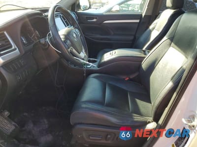 Zdjęcie 7 z 12 samochodu: 2015 TOYOTA HIGHLANDER XLE VIN:5TDJKRFH7FS079740 - miniatura