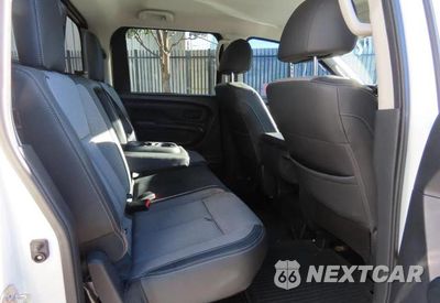 Zdjęcie 6 z 10 samochodu: 2019 NISSAN TITAN S VIN:1N6AA1EK6KN518926 - miniatura